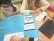 Schülerinnen und Schüler erstellen Plakate gegen Rassismus 